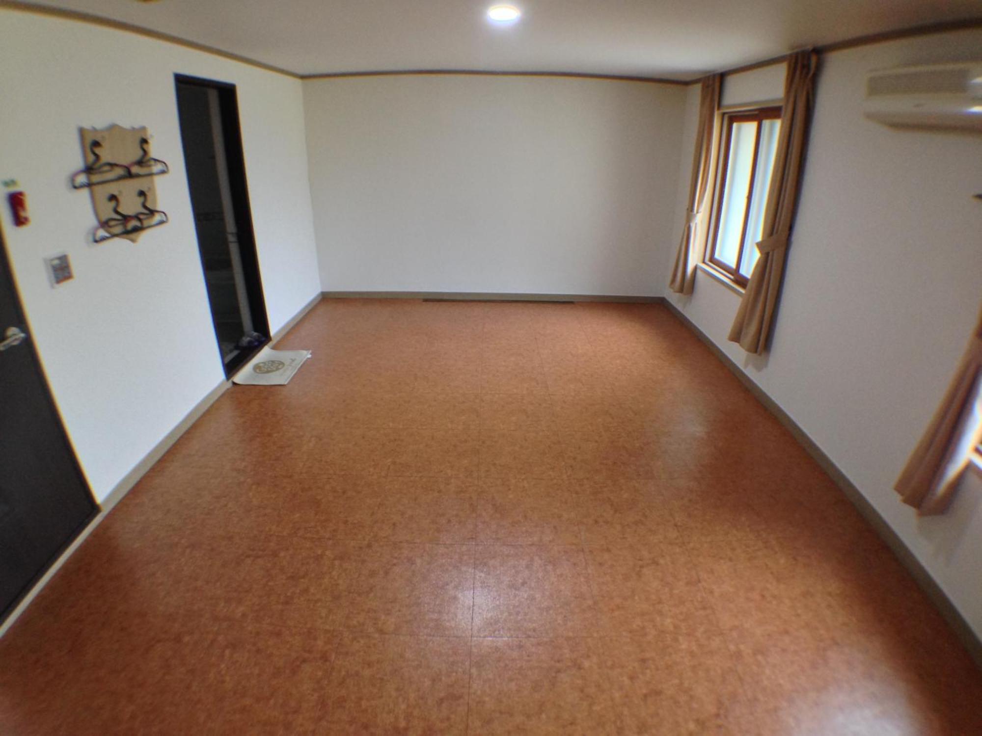 Suanbo Saipan Hot Spring Hotel Chungju Quarto foto